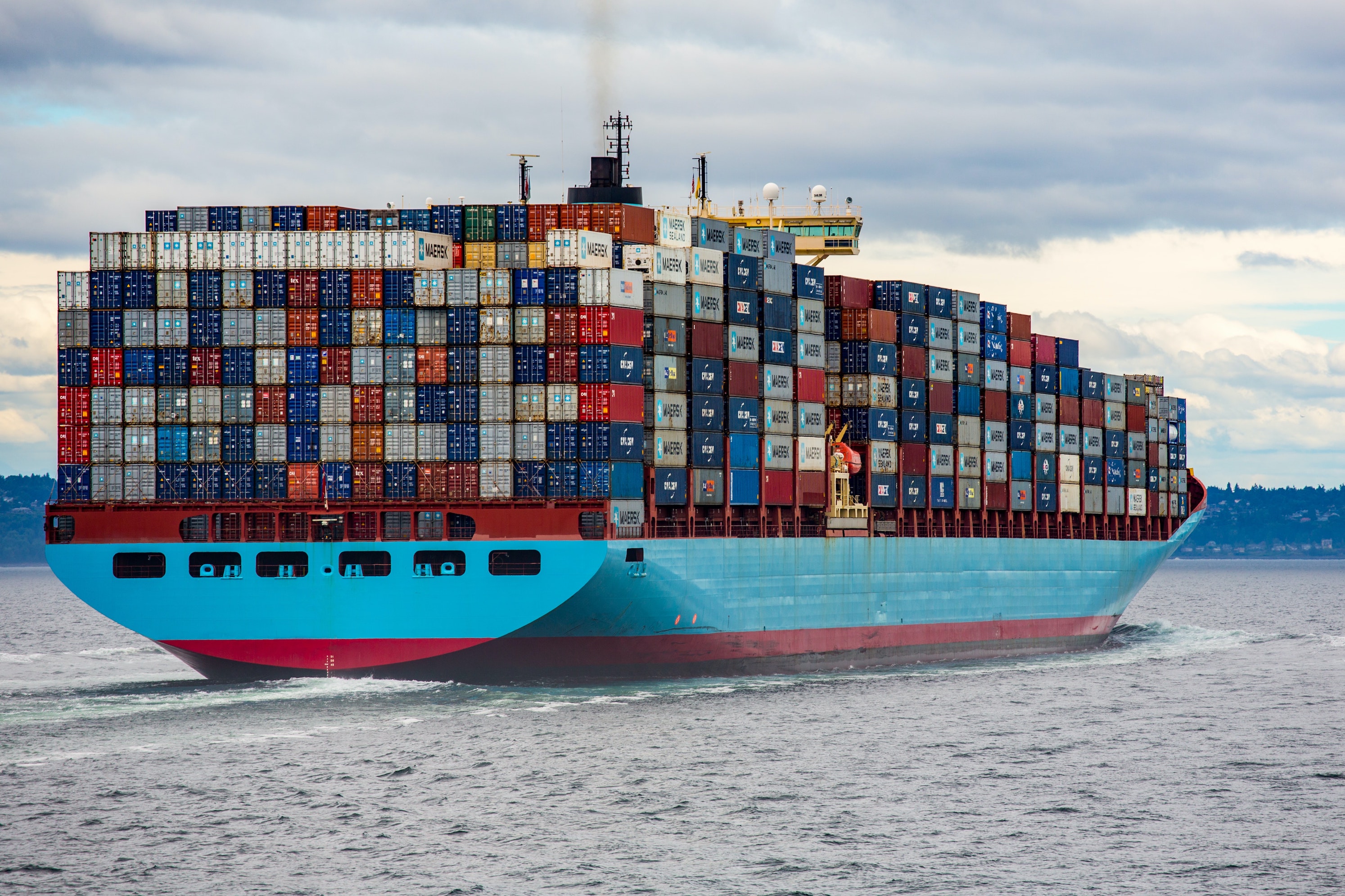 nemzetközi szállítmányozás, konténeres hajó